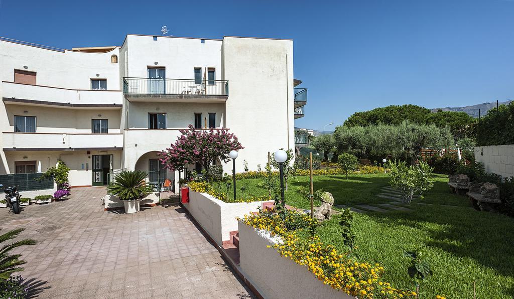 Villa Collina Giardini Naxos Exteriér fotografie