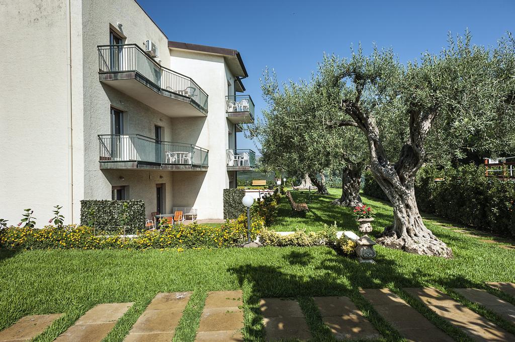 Villa Collina Giardini Naxos Exteriér fotografie