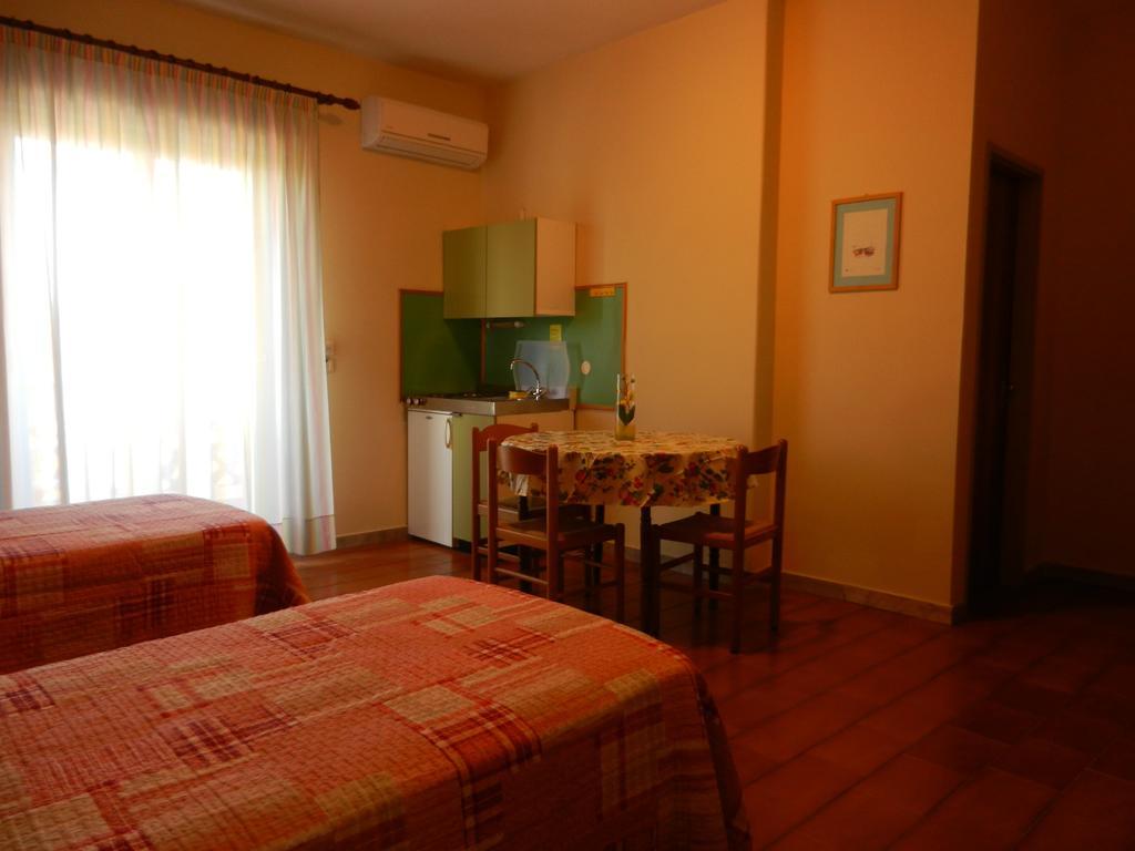 Villa Collina Giardini Naxos Pokoj fotografie
