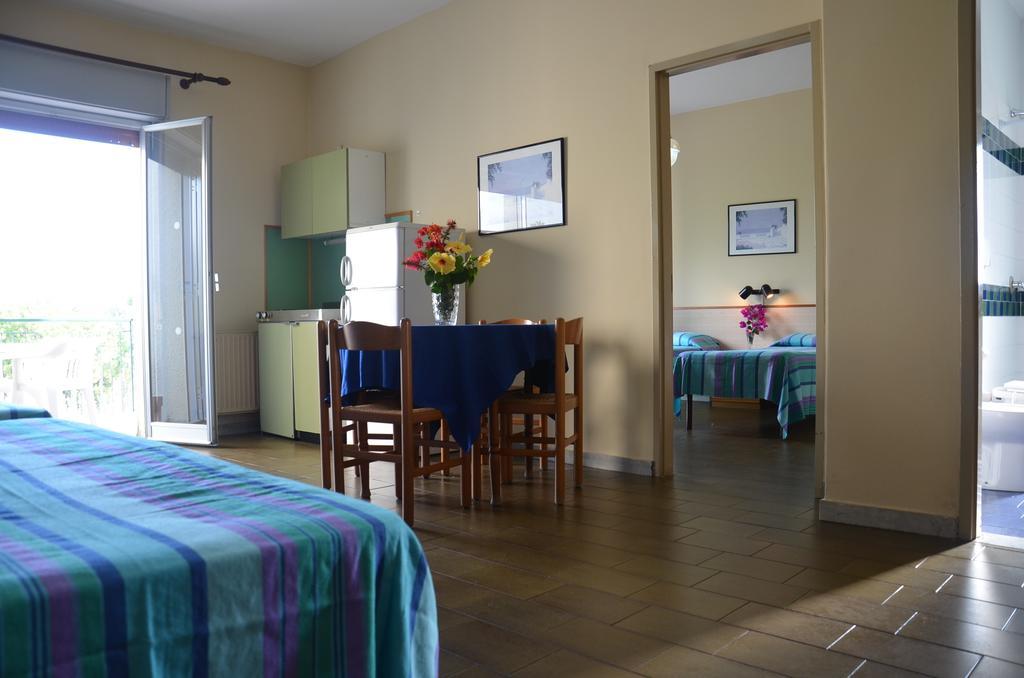 Villa Collina Giardini Naxos Pokoj fotografie